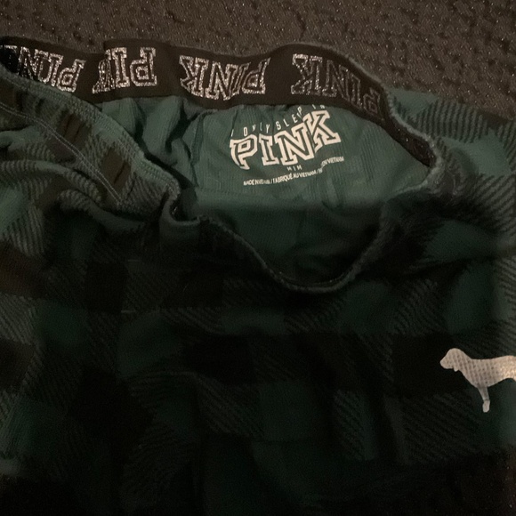 PJAMA SHORTS BY ‘PINK’  SIZE MEDIUM ‘ - Picture 2 of 4